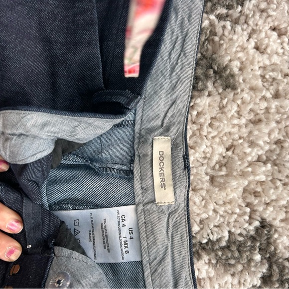 Dockers Lightweight Dark Jean sz4 - Picture 2 of 3